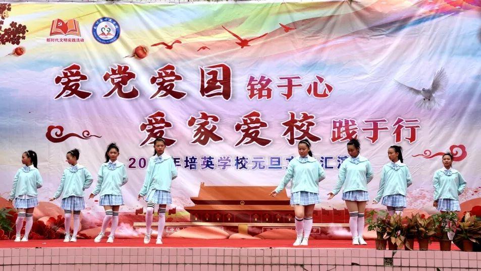 让搜救队吃上热乎饭!云南山体滑坡救援现场村民自发组织煮饭